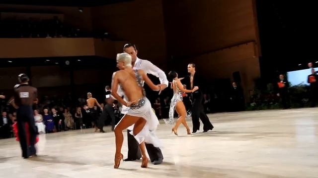 Michael Malitowski and Joanna Leunis - UK Open 2010 Cha Cha смотреть онлайн