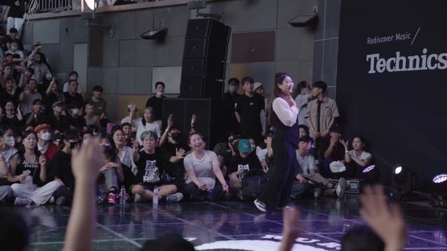 FEEL THE FUNK #15: WAACKING 8강: RORO VS. KIKI смотреть онлайн