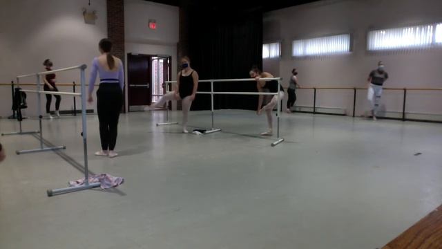 Lilje Ballet Lesson, Alma College 10/22/2020. Accompanist: Chong Zheng. смотреть онлайн