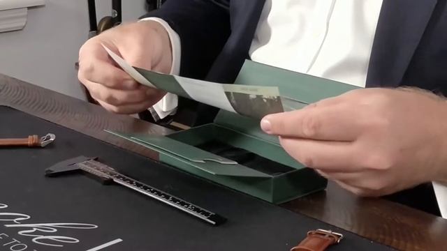 Bradford Watch Co. Review: A Versatile & Minimalist Quartz Option смотреть онлайн