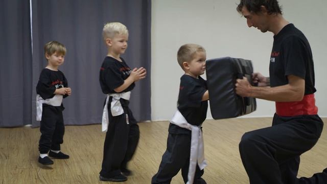 Introduction to ADA Kung Fu - Part 1 Wing Chun Origins
Master Robert Ardito смотреть онлайн