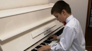 Бах Маленькая прелюдия до минор № 3. Лев Шапчиц 9 лет. Bach - Prelude 3 с-moll