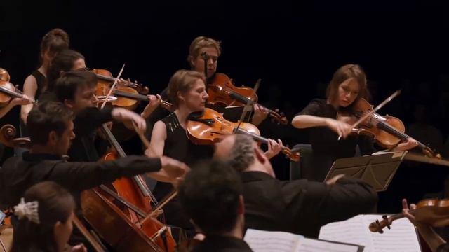 Brahms, Symphony no. 4 - I. Allegro non troppo - Les Dissonances, David Grimal смотреть онлайн