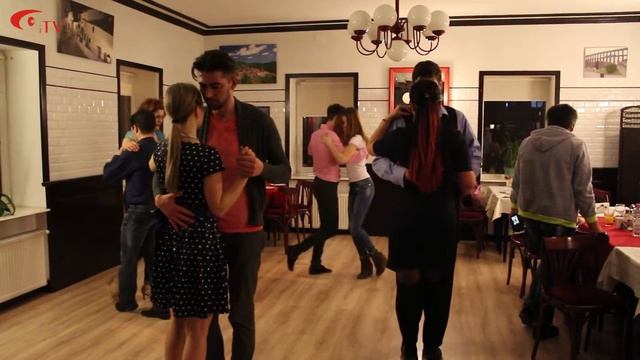 Salsa Tanzen mit Sascha - Сальса с Сашей - Salsa cu Sașa - Dancing смотреть онлайн