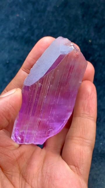 Kunzite Crystal || #short #shortvideo #gemstone #kunzite #shorts смотреть онлайн