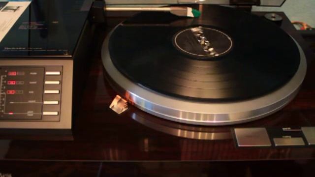 Technics Linear Tracking Turntable Technics Sl-m3