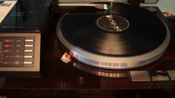 Technics Linear Tracking Turntable Technics sl-m3