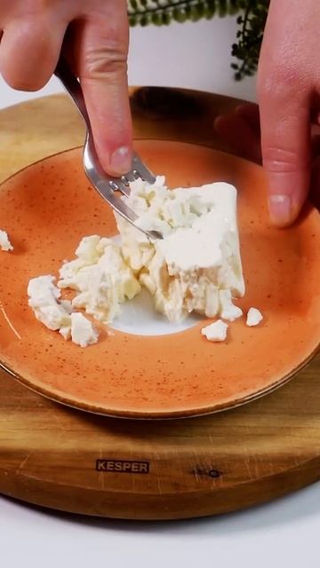 ПОМИДОРЫ.  Как приготовить яйца с сыром чеддер и помидорами на завтрак.