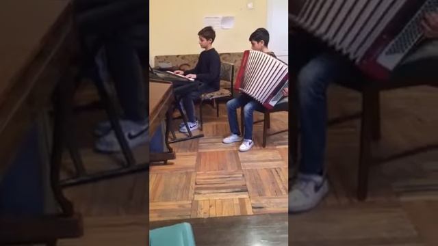 Ехал казак Арман Саргсян , Ваге Саргсян смотреть онлайн