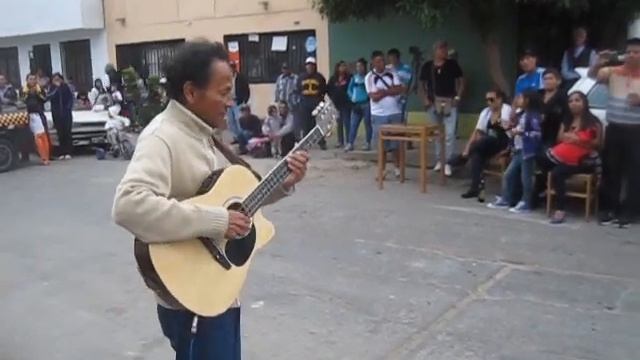 MITA CON SU TRES CHALACO... SALSA EN EL PUERTO