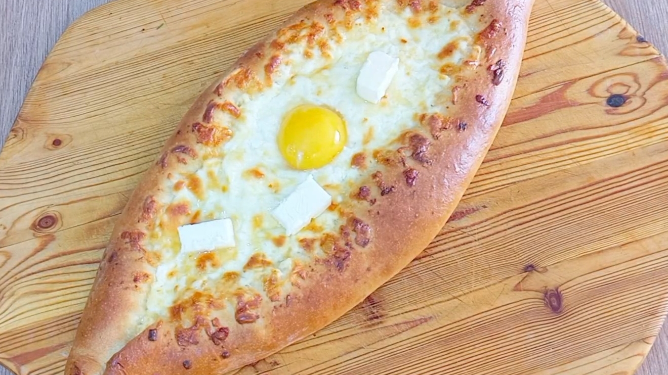 ХАЧАПУРИ по-аджарски!!! Безумно вкусное блюдо 😋🥰!!! Очень просто приготовить дома! смотреть онлайн