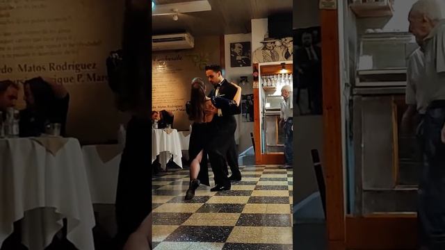 La Cumparsita Tango Bar Buenos-Aires смотреть онлайн