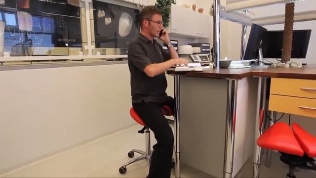 Обзор Эргономичные стулья Salli Финляндия для зубных техников смотреть онлайн