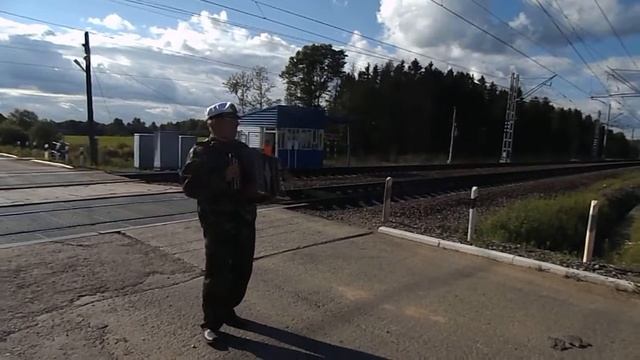 Когда по рельсам мчится паровоз... смотреть онлайн