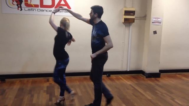 Advanced Salsa Move #214 - The Pretzel смотреть онлайн