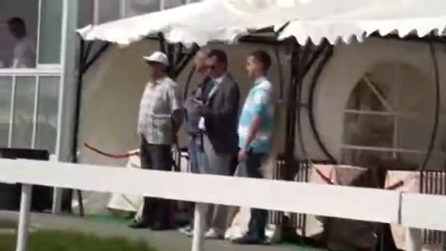 парад участников 18,05 смотреть онлайн