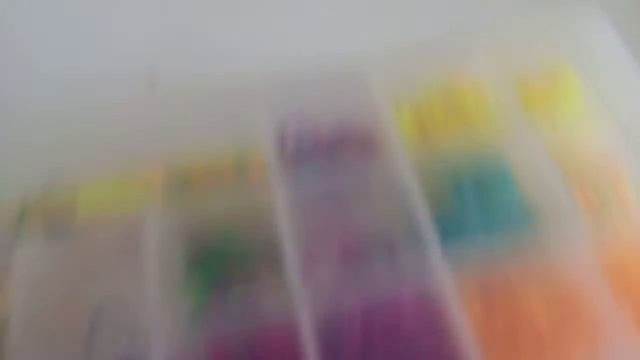 Заплетаю косички.