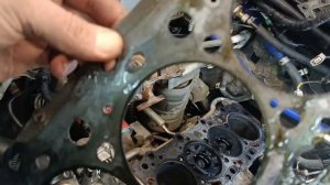 l200 4D56 продуло прокладку ГБЦ. Второй день ремонта.