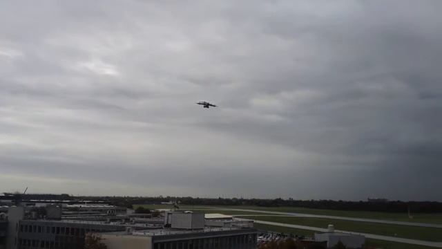 A400M low approach in Bremen смотреть онлайн