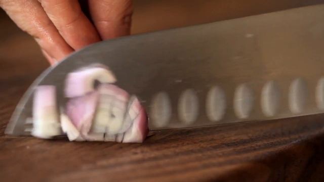 Roasted Beet Salad Recipe: Gorgonzola, Pinenuts & Mint (North African Feast Menu Part 2) || KIN EAT смотреть онлайн