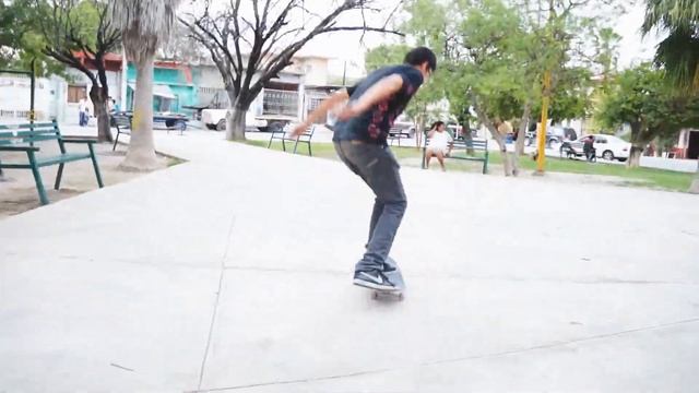 Brandon Herrera Old´s skateboarding Monterrey Nuevo Leon смотреть онлайн