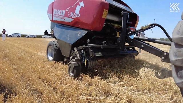 Демо показ работы итальянского пресс-подборщика Mascar Monster