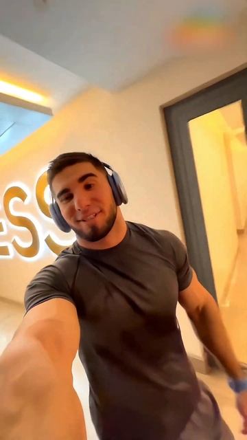 Тамаев ПЛЮСЫ ИМЕТЬ ЗАЛ У СЕБЯ В ДОМЕ! ТАМАЕВ ПОСЛЕ ТРЕНИРОВКИ смотреть онлайн