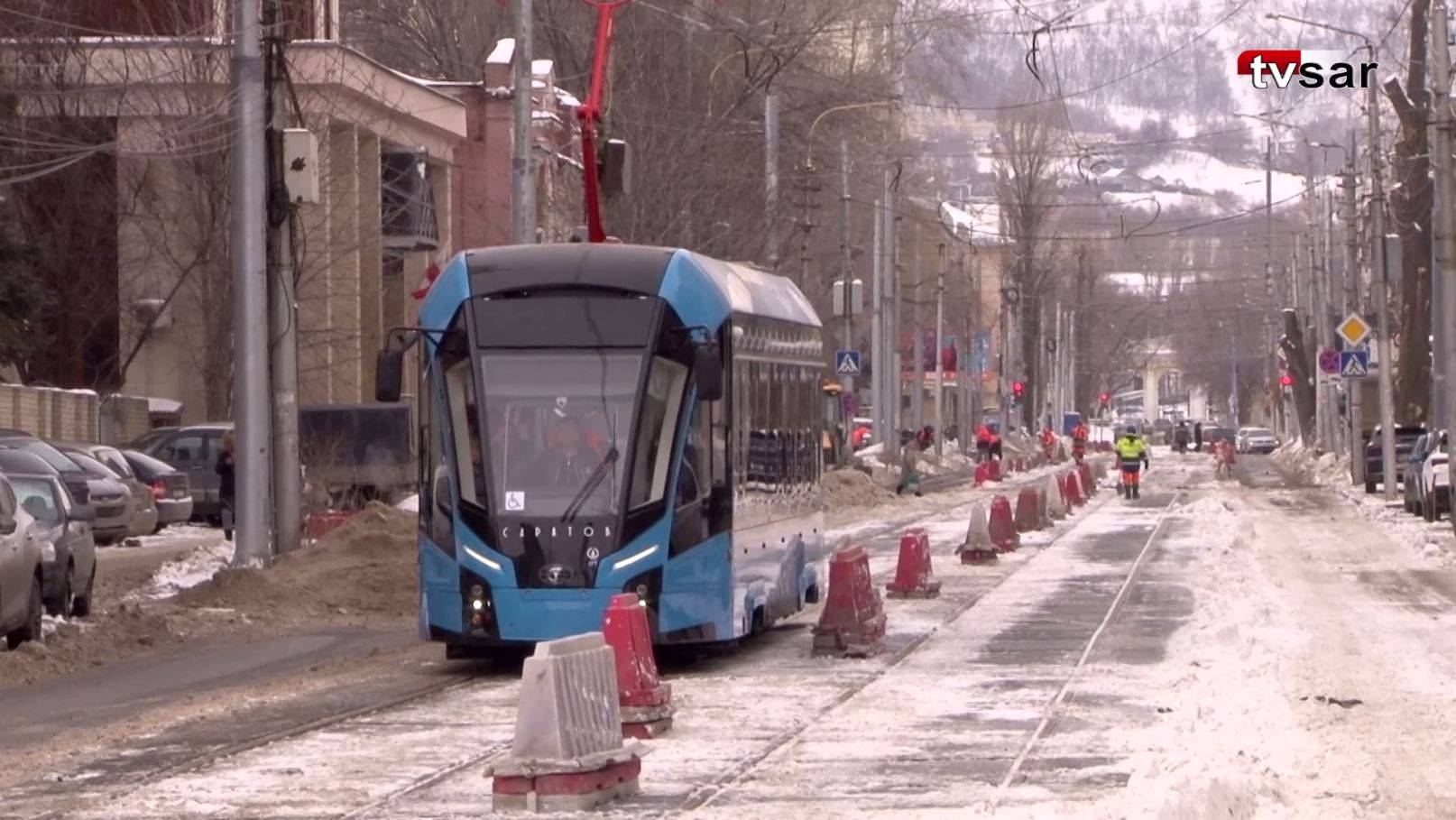 В Саратове министру и "Львенку" расчищали дорогу дедушкиным способом смотреть онлайн
