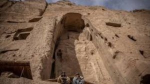 24 года назад - В Афганистане уничтожены две колоссальные каменные статуи Будды