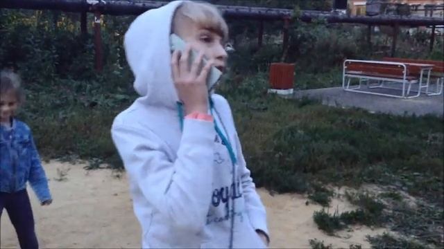 Скетч ТИПЫ ЛЮДЕЙ НА УЛИЦЕ, звоним Натусе, подтянулась 30 раз? смотреть онлайн