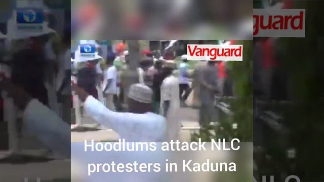 Hoodlums attack NLC Protesters in Kaduna смотреть онлайн