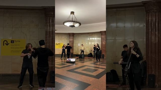 #russia #moscow #art #music #архитектура #style #статуясвободы #свет #ночь #искусство #design смотреть онлайн