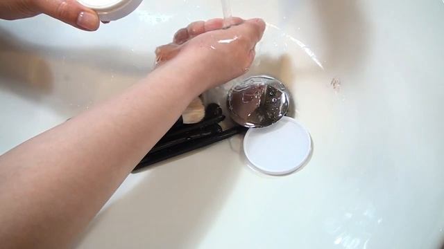 清潔 Beauty Blender ~ Beauty Blender Solid Cleanser 用法 смотреть онлайн
