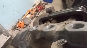 Замена, правая подушка (опора) двигателя авео т300, вибрация кузова,