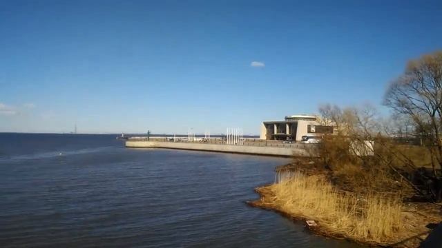 Финский залив. Стрельнинский Портовый канал. 14.04.2019. смотреть онлайн