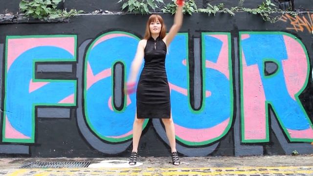 Zee Teo ∣ Janelle Monae - Q.U.E.E.N. (Solid disco Remix) ∣ Waacking Freestyle смотреть онлайн