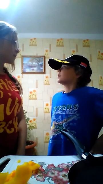 Сковородкой по голове смотреть онлайн