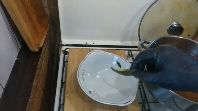 ШУРПА насыщенная из телячьей грудинки, с молодыми овощами и нутом. Блюдо из серии 