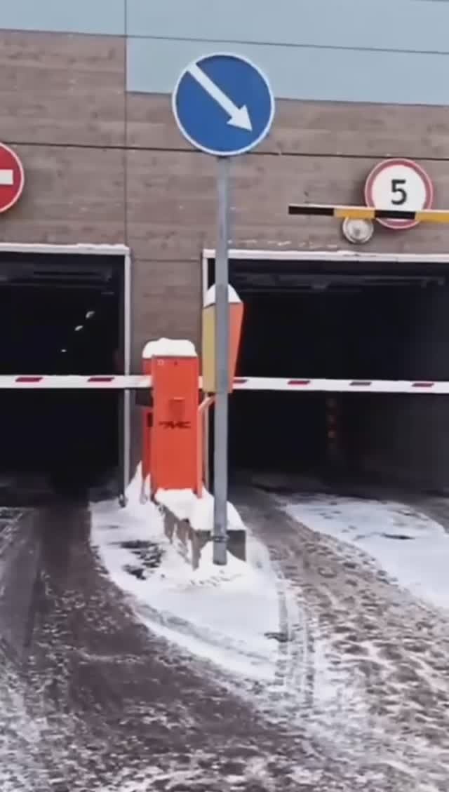 Тишина на парковке смотреть онлайн