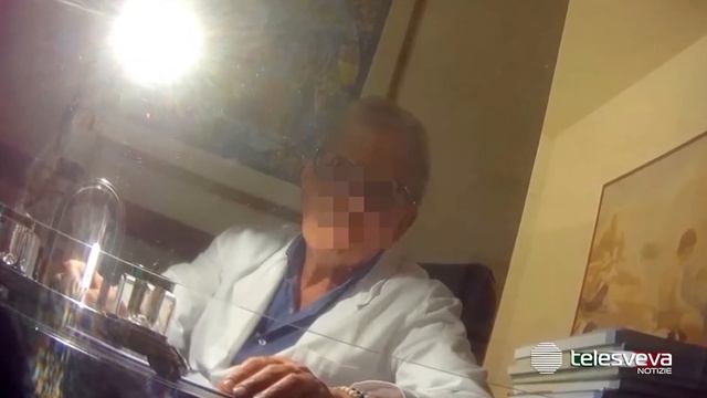 Sesso per curare le pazienti: la Procura chiede il carcere per il ginecologo smascherato da Le Iene смотреть онлайн