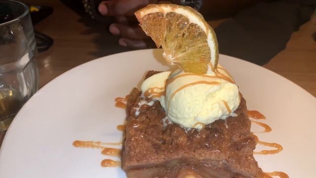 ACCRA: CHOPS & CHILL | NIGHT LIFE IN GHANA, PLACES TO EAT IN ACCRA| Gabby Mack