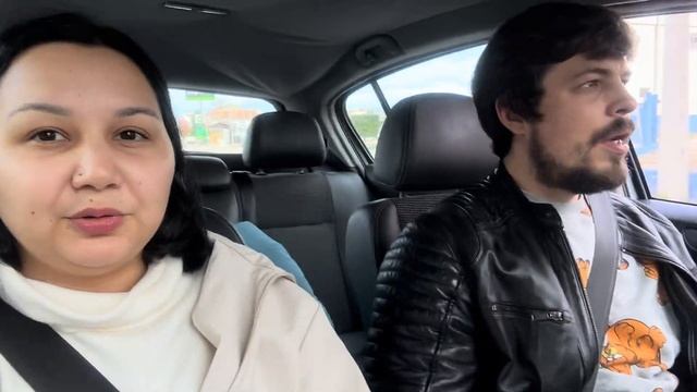 Цены в Jysk в Португалии. Прогулка с кошкой возле океана. 🇵🇹🇰🇿 смотреть онлайн