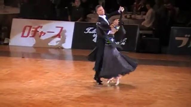 sergey konovaltev & olga slowfoxtrot solo.MOD смотреть онлайн