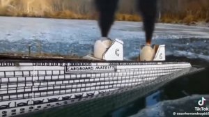 тонущий корабль