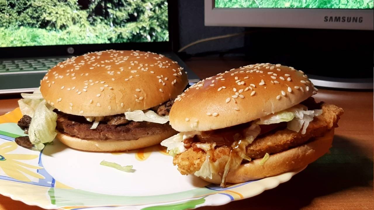 Биг Спешиал с Грибами и Чикен Премьер Сычуаньский (Вкусно - и Точка) Новинки Москва обзор #обзор