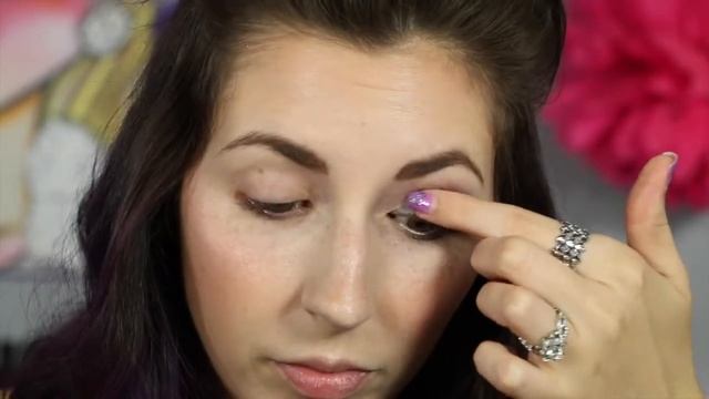 Wonder Woman Makeup Tutorial | Eye of Justice Palette смотреть онлайн