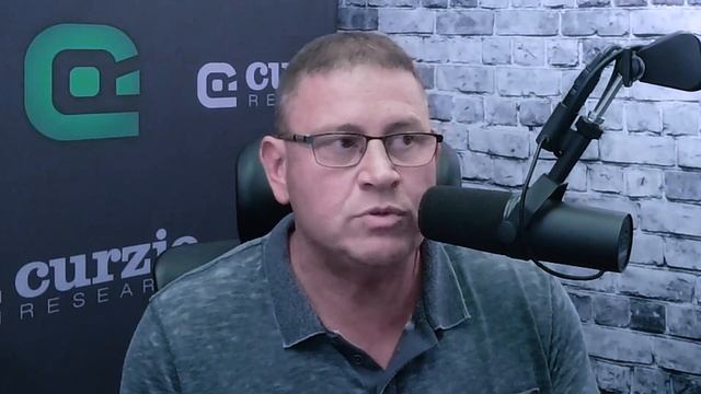 THE EASIEST WAY TO LOSE $1 MILLION IN THE STOCK MARKET | Wall Street Unplugged Episode 820 смотреть онлайн