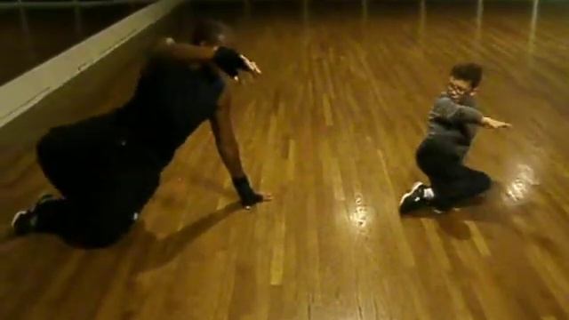 WeBreak | Brian Teaching Kid Six-Step смотреть онлайн