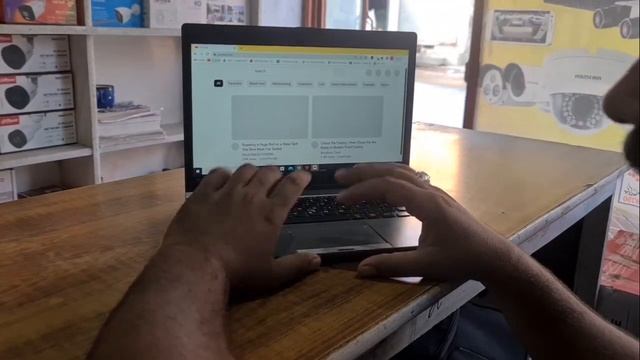 Toshiba Z30 Ultrabook Hand On Review Price And Best Performance Laptop Top 10 | Toshiba Laptop Leve