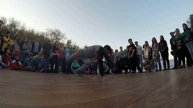 1/4| Пикачу vs Intention